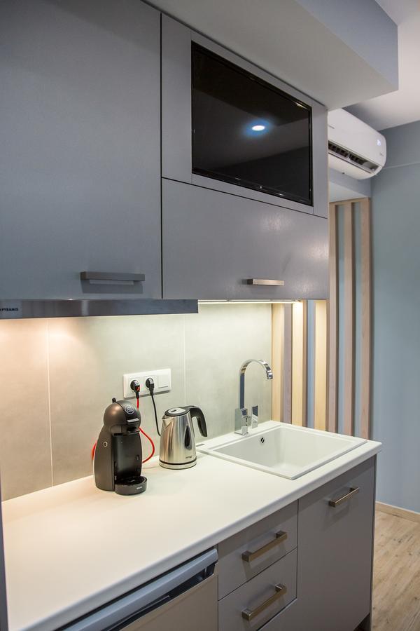 Preveza Suite Stay Leoforos Irinis 84B Bagian luar foto